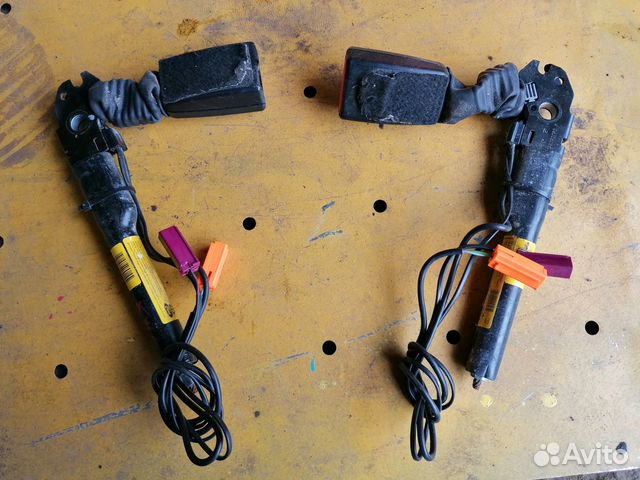 Замок ремня правый на Ford Kuga 2008-2012