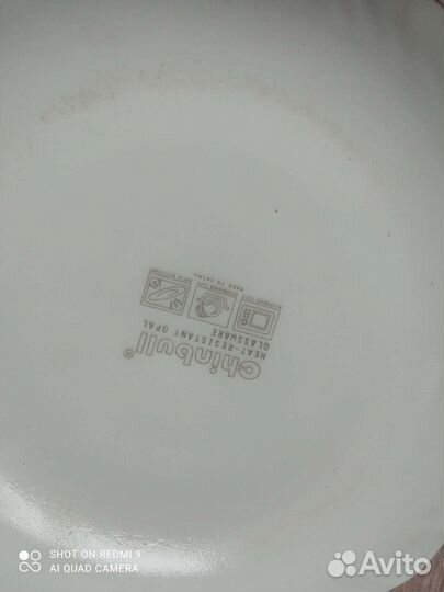 Тарелки, кружки, стаканы, вилка, поварешка