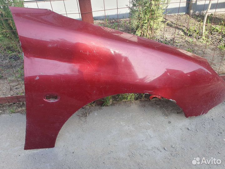 Крыло правое переднее peugeot 206