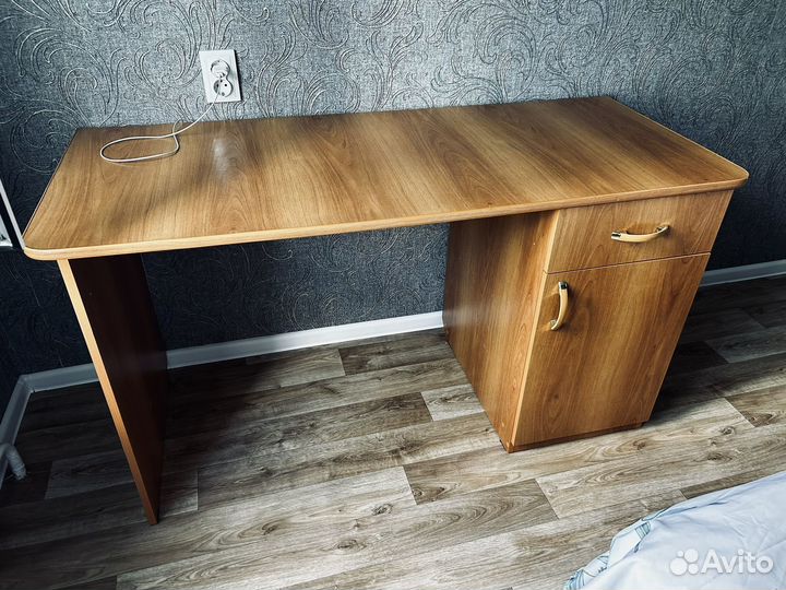 Письменный стол бу