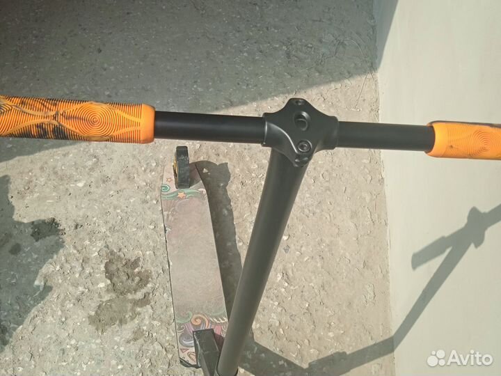 Продам самокат трюковой