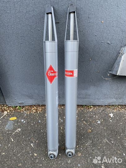 Амортизатор задний новый 2шт kayaba, 553384