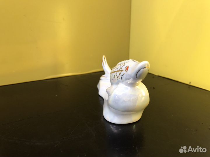 Z.5997 фарфоровая статуэтка «Осетр»