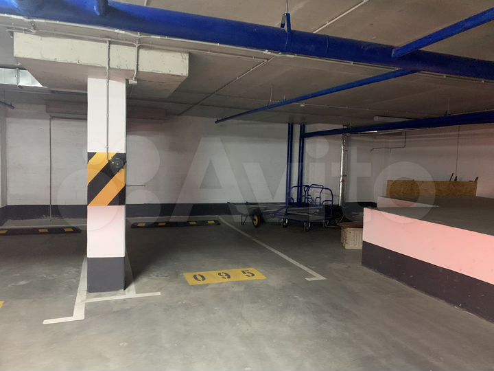 Машиноместо, 13 м²