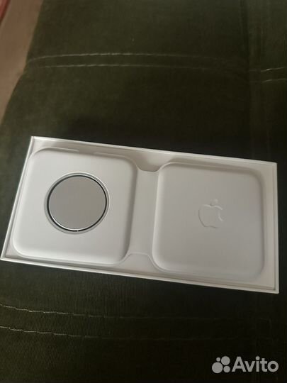 Apple magsafe Duo charger