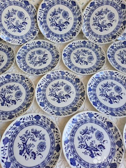 Тарелки Чехия Луковый узор, винтаж