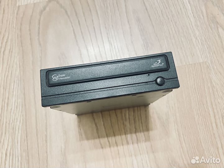 CD DVD RW привод Toshiba Samsung SH-S223 SATA