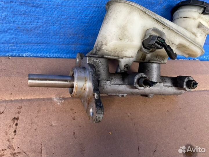 Главный тормозной цилиндр Honda Crosstour TF2