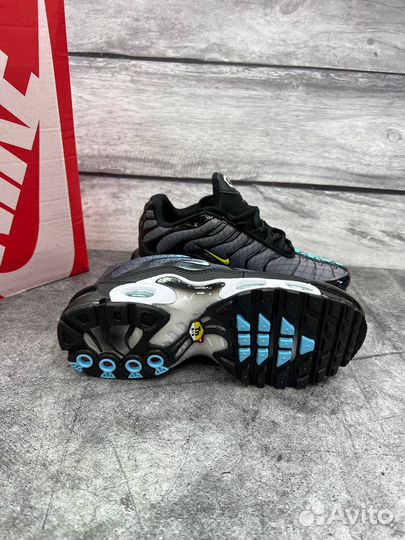 Кроссовки nike air max tn plus женские