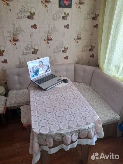 Угловой диван бу.8000