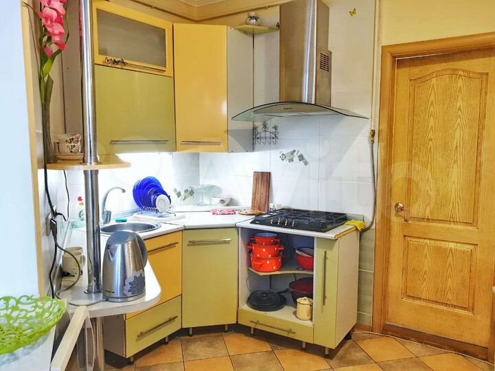 3-к. квартира, 56 м², 1/2 эт.