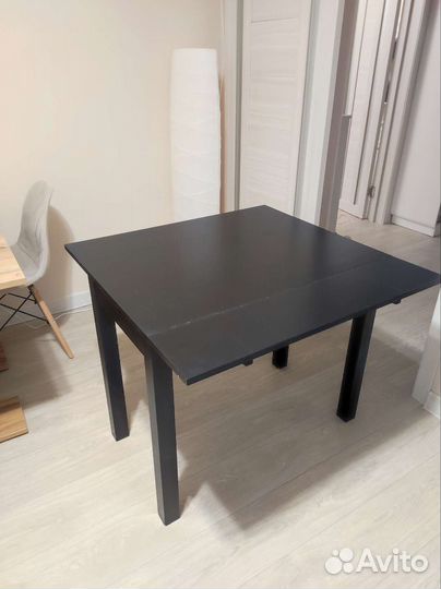 Стол IKEA bjursta