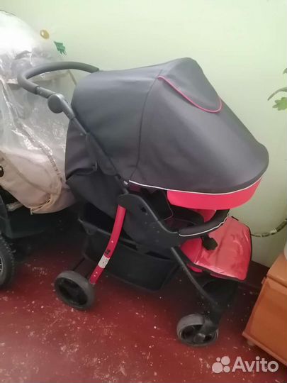 Прогулочная коляска