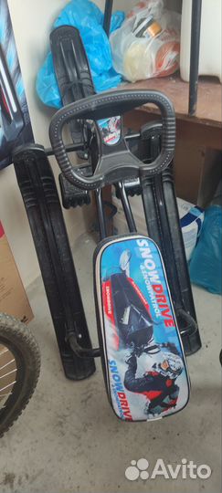 Детский снегокат с ручкой