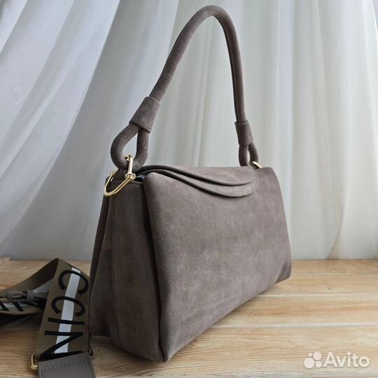 Сумка с ручкой Coccinelle натуральная замша