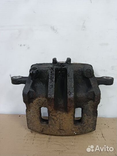 Суппорт тормозной передний Ssangyong Actyon Sports