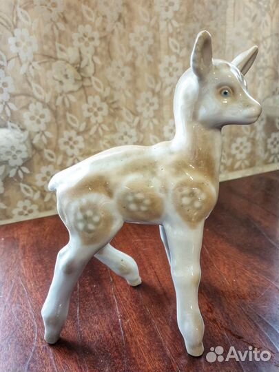 Статуэтка фарфоровая 