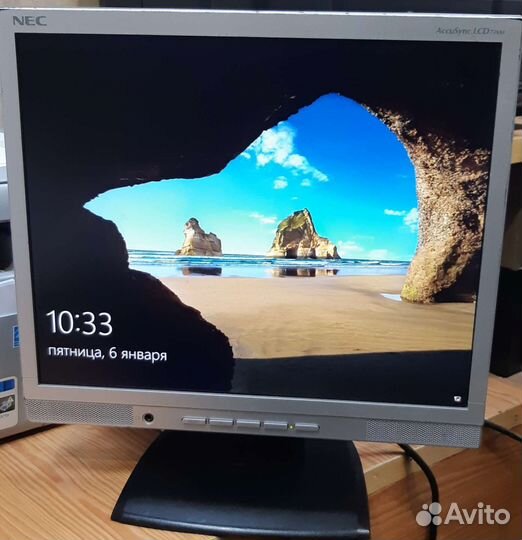 ЖК монитор 17