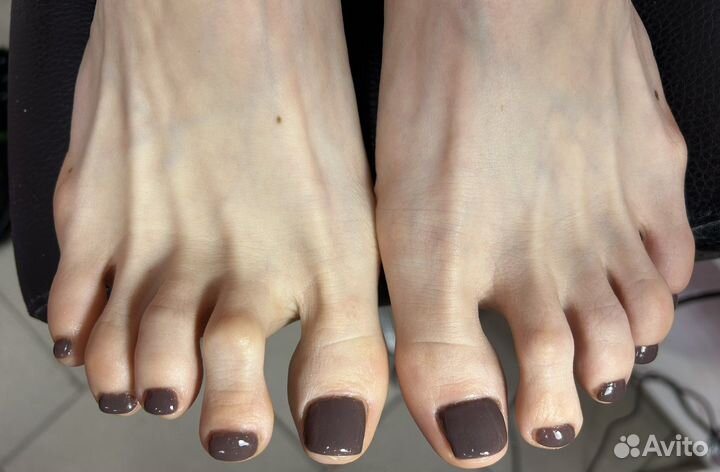 Маникюр или педикюр с покрытием