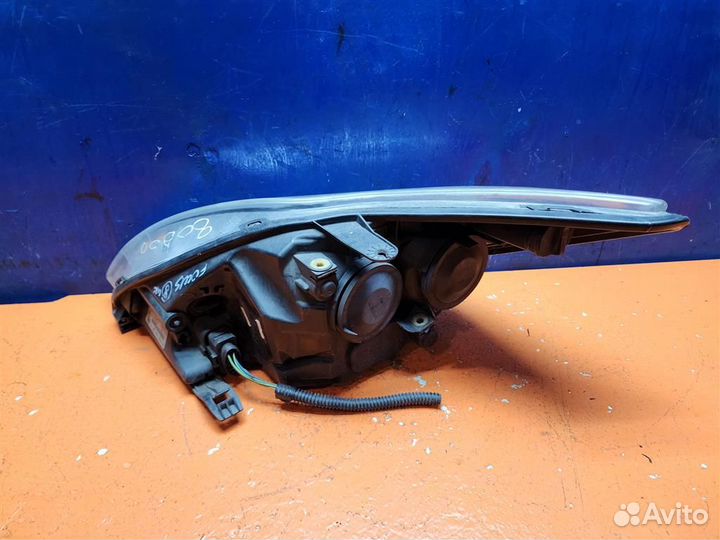 Фара правая Ford Focus 2+ Фокус 2008-2011 1754444