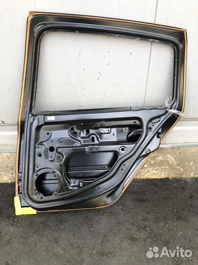 Дверь задняя правая Renault