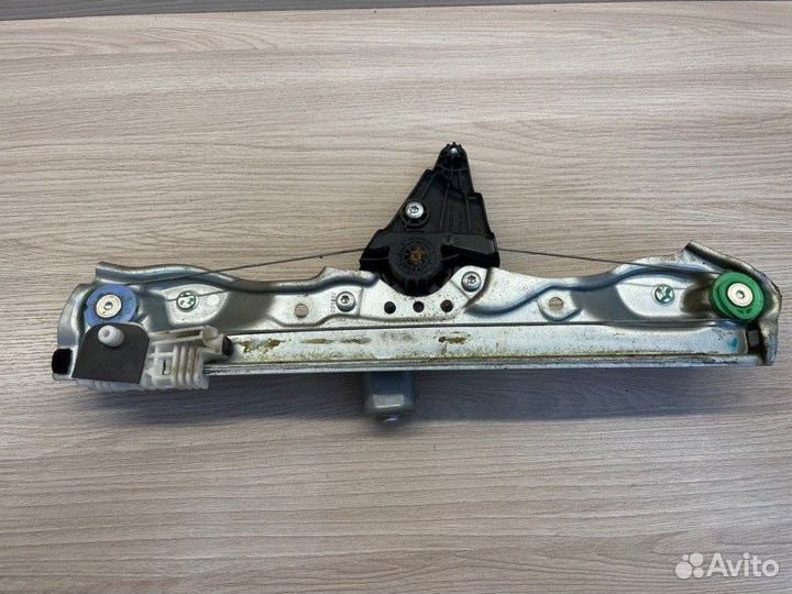 Стеклоподъемник задний правый LADA X-Ray