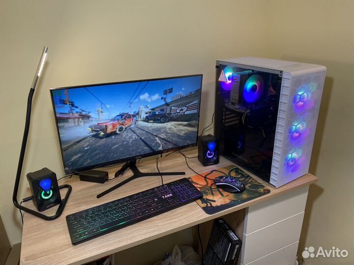Шустрый Игровой пк с монитором/RX/Белый