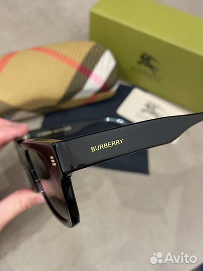 Солнцезащитные очки мужские Burberry