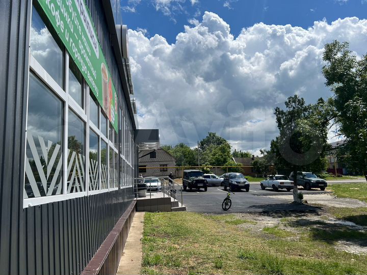 Магазин Пятерочка, 375.7 м²