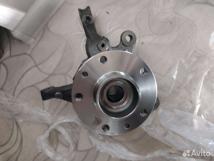 Поворотный кулак на Рено дастер в сборе