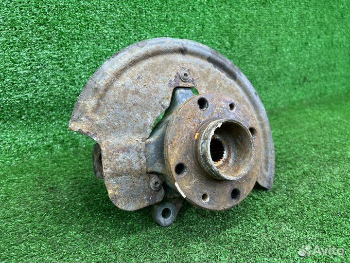 Поворотный кулак передний правый Ваз Vesta Cross