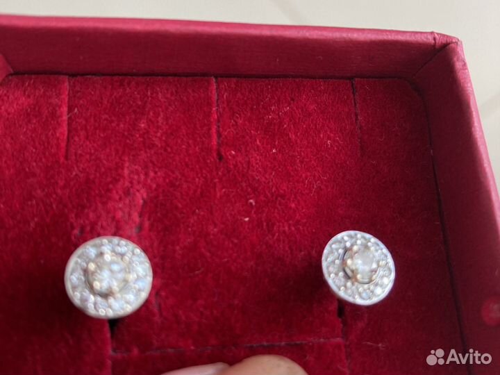 Золотые серьги с бриллиантами