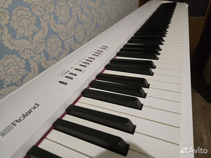 Цифровое пианино Roland fp 30