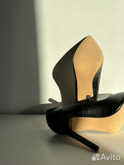 Туфли женские лодочки 37 р