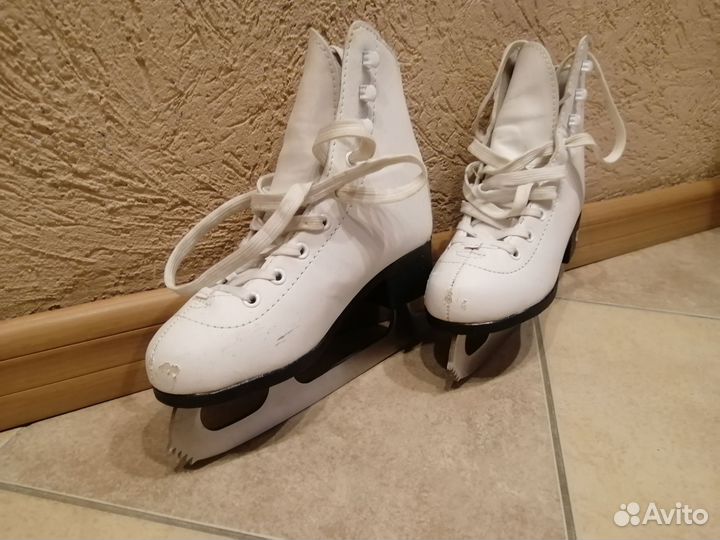 Коньки фигурные