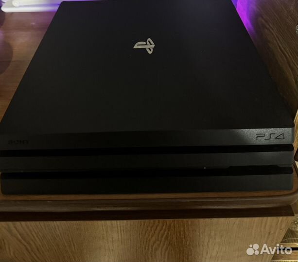Sony playstation 4 pro 1tb с игрой
