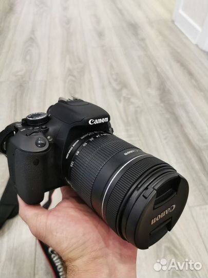 Canon EOS 600D kit 18-135mm IS пробег 1500 кадров