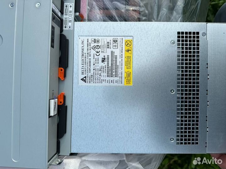 Новая полка ibm lenovo storwize v3700 +1.2tb(10шт)