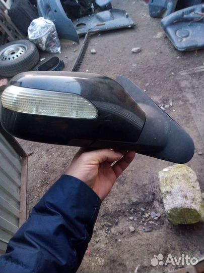 Зеркала бриз