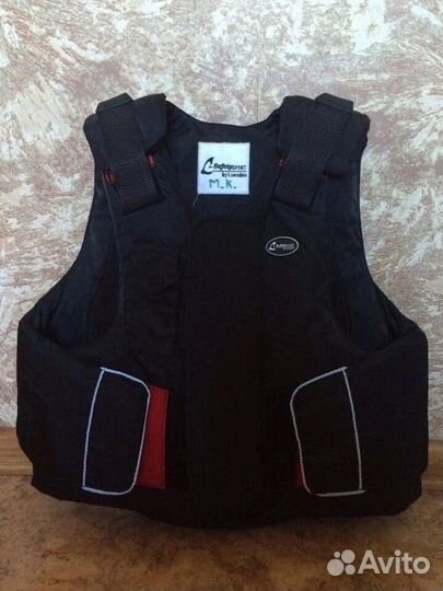 Защитный жилет для верховой езды