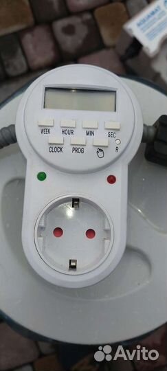 Автоматическая кормушка для домашних животных