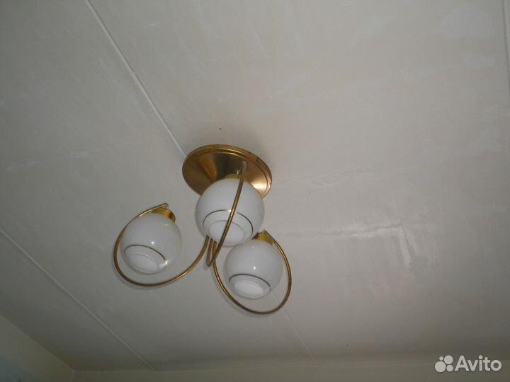 Люстры, лампа, фонарь