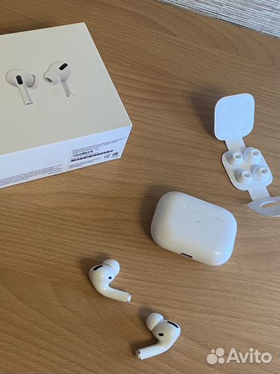 Беспроводные наушники Apple AirPods Pro
