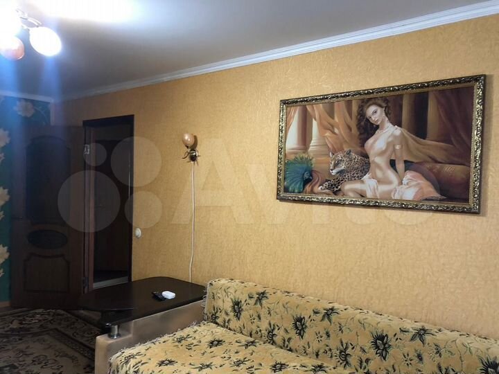 3-к. квартира, 53 м², 1/2 эт.