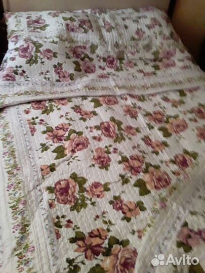 Покрывало на кровать новое