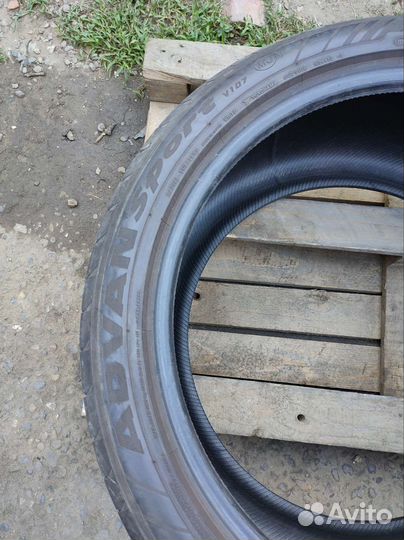 Yokohama Advan Sport V107D 325/35 R22