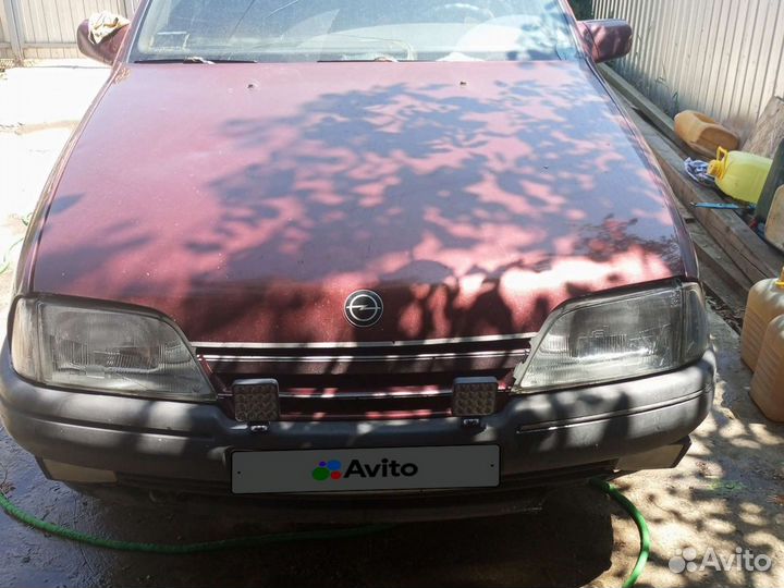 Opel Omega 2.0 МТ, 1989, 300 000 км