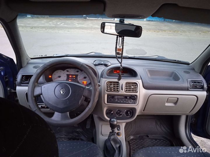 Renault Symbol 1.4 МТ, 2004, 220 000 км