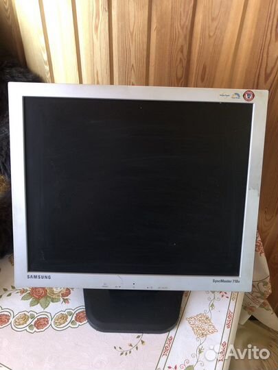 Монитор Samsung