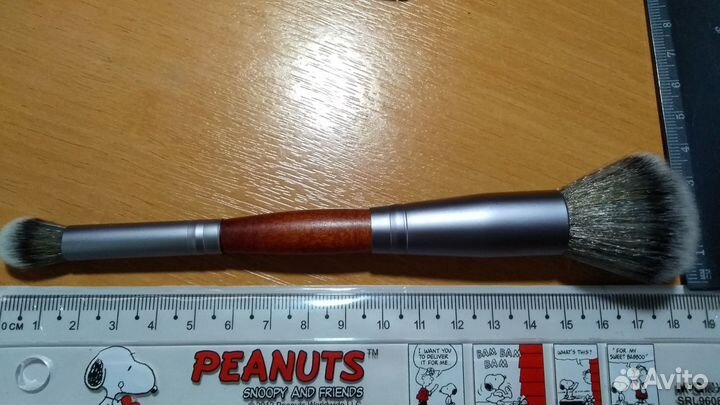 Двусторонняя кисть для макияжа новая